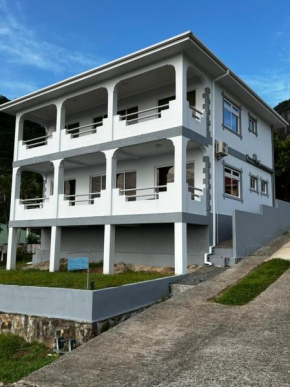 Western Ocean Breeze Self Catering